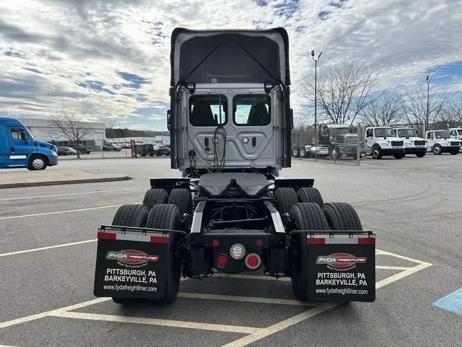 2022 Freightliner Cascadia 116