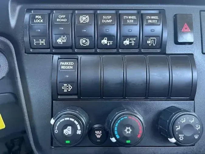 2019 International LT625