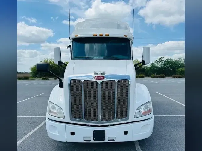 2022 Peterbilt 579
