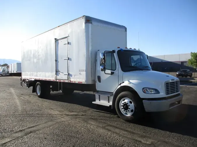 2018 FREIGHTLINER M2 106
