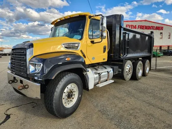 2016 Freightliner 114SD