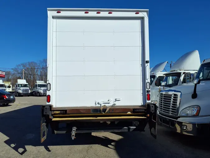 2016 FREIGHTLINER/MERCEDES M2 106