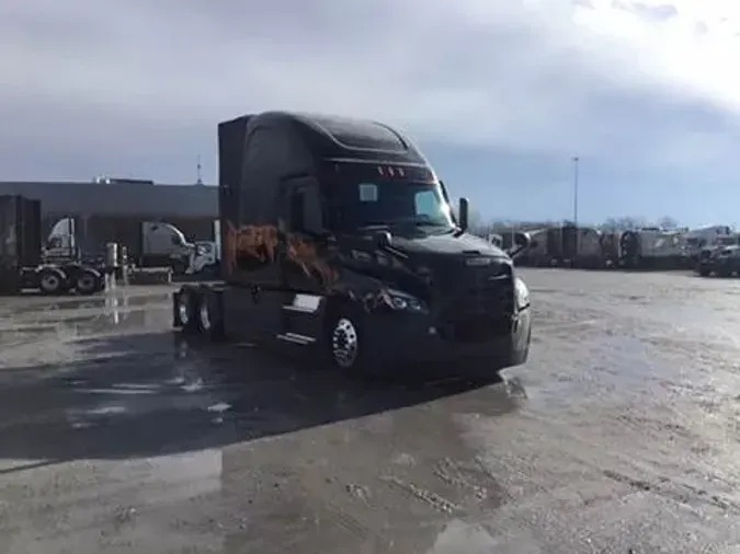 2022 Freightliner Cascadia28d647c5b196aad146c7c7ed9ae034c4