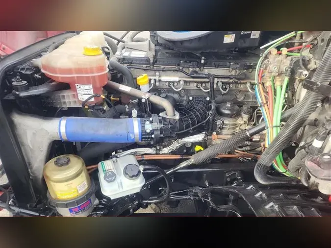 2022 FREIGHTLINER CA126