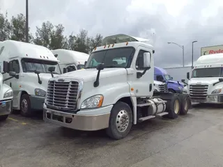 2016 FREIGHTLINER/MERCEDES CASCADIA 125