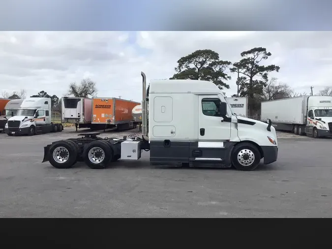2022 Freightliner Cascadia 126