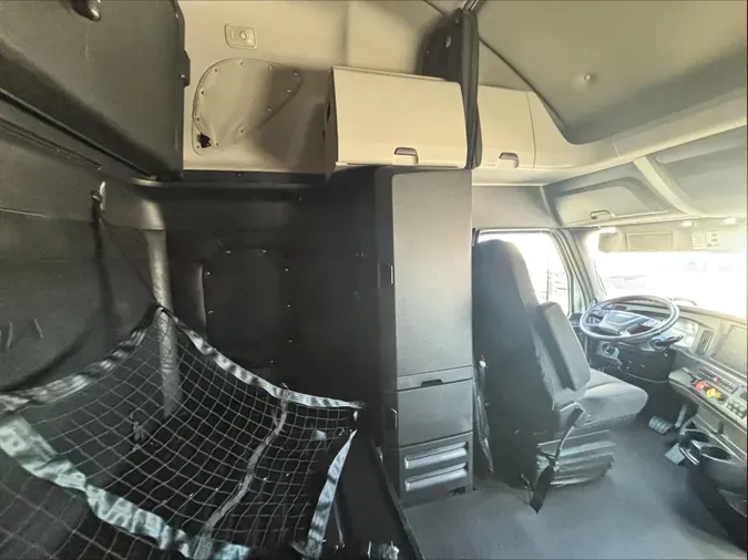 2023 Freightliner Cascadia 126