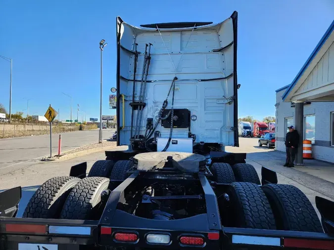 2022 VOLVO VNL64T74028ee9ac197702e320be83830296c87ee