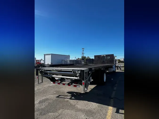 2019 FREIGHTLINER/MERCEDES M2 106