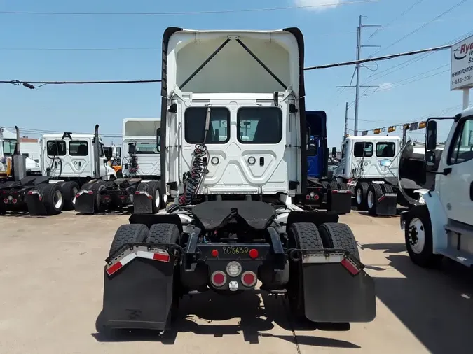 2019 FREIGHTLINER CASCADIA 113
