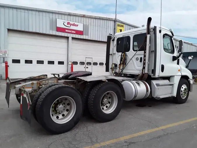 2019 FREIGHTLINER/MERCEDES CASCADIA 125