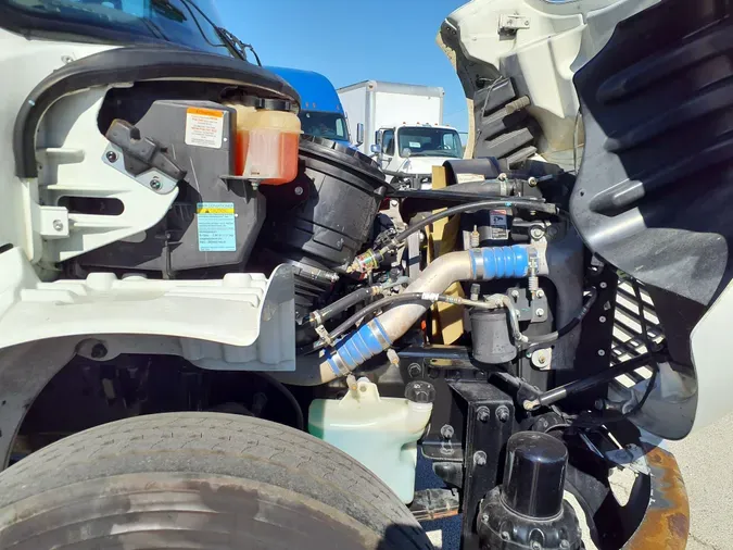2018 FREIGHTLINER/MERCEDES M2 106
