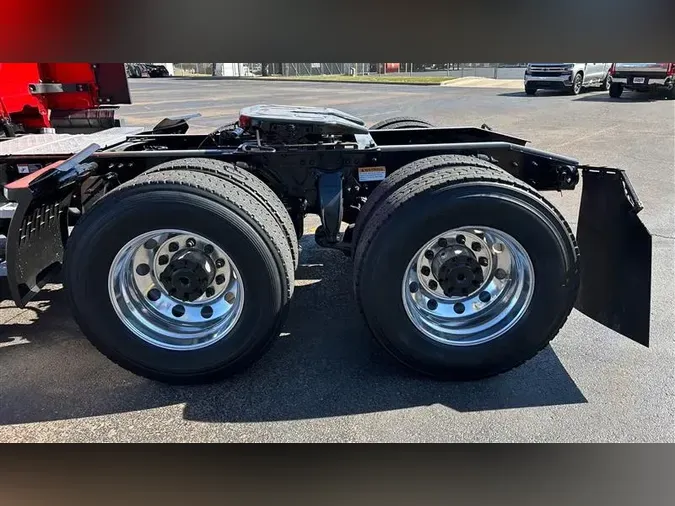 2023 FREIGHTLINER CA126