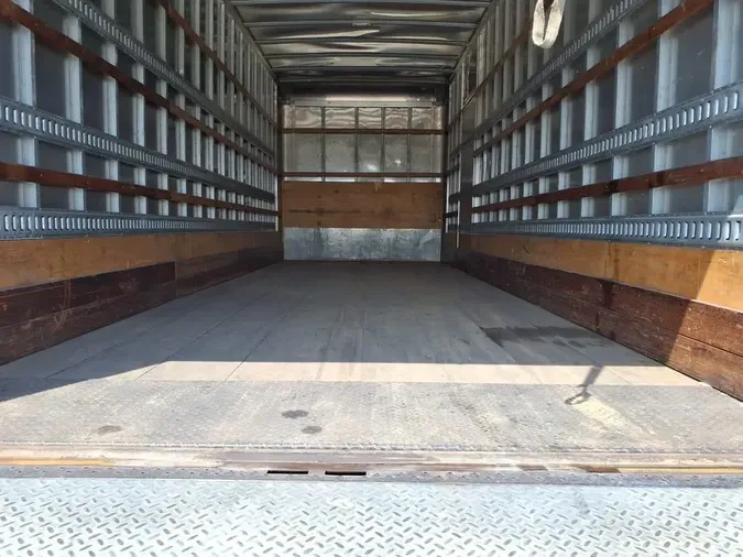 2019 FREIGHTLINER M2 106