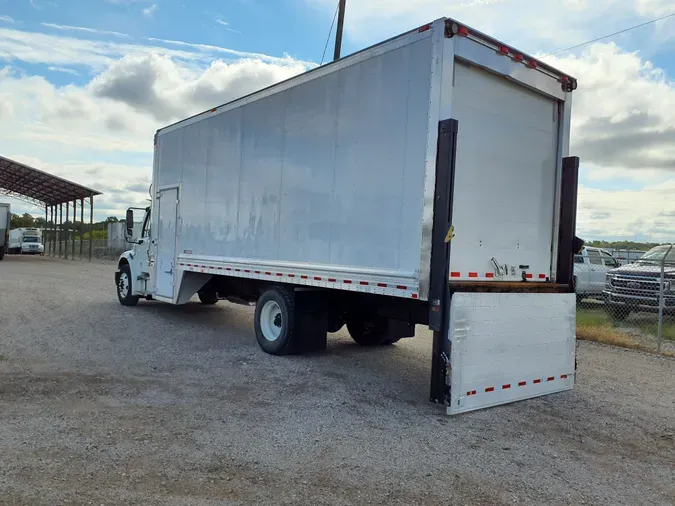 2017 FREIGHTLINER/MERCEDES M2 106