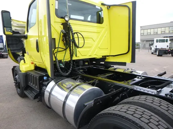 2023 International LT62528f60091d1cf30bdc04c9eeb7aa145fb