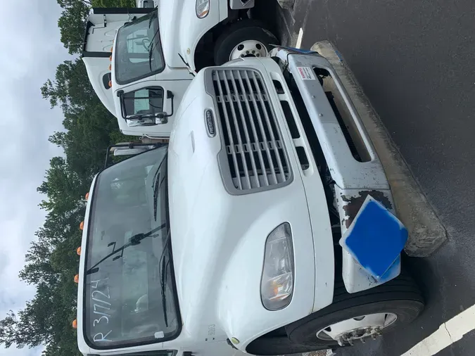 2014 FREIGHTLINER/MERCEDES M2 106