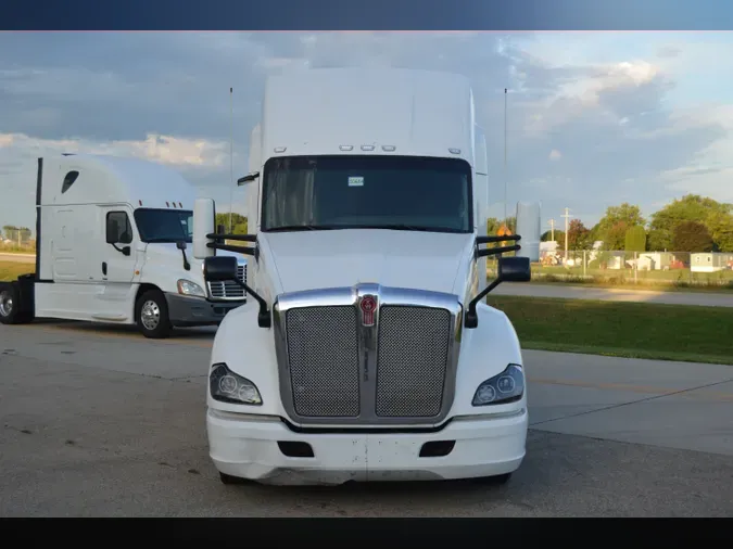 2017 KENWORTH T680