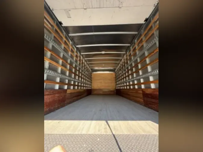 2016 FREIGHTLINER M2 106