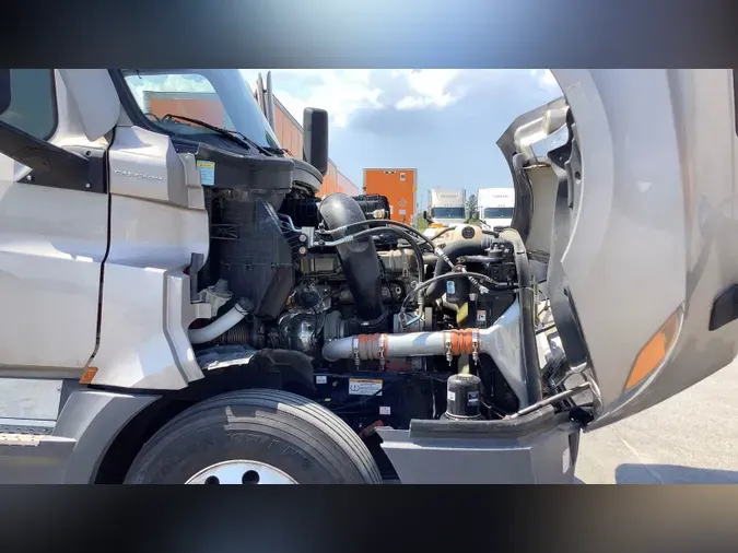 2024 Freightliner Cascadia 126