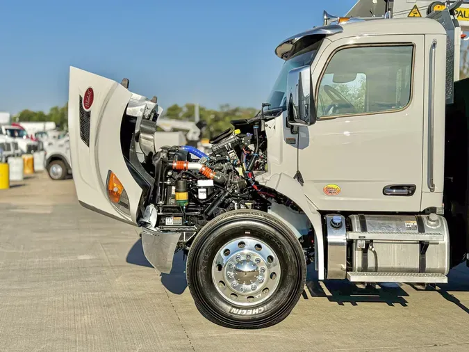 2025 PETERBILT 536