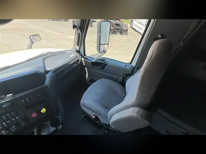 2022 INTERNATIONAL LT625