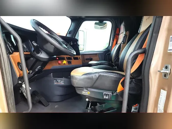 2022 FREIGHTLINER CA126