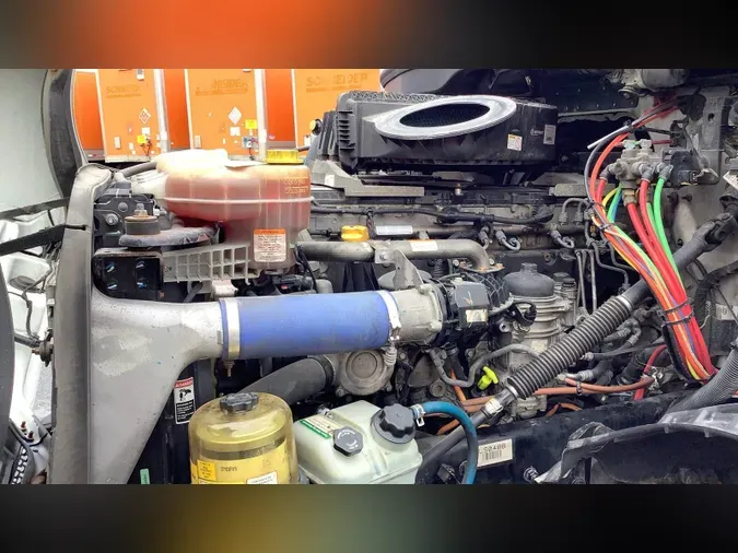 2020 Freightliner Cascadia 126