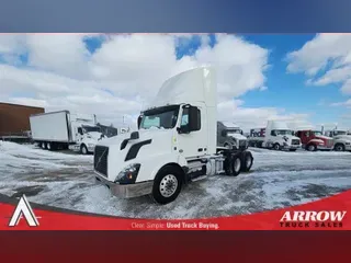 2018 VOLVO VNL300