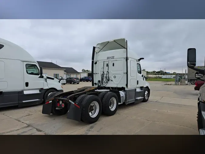 2020 Freightliner Cascadia