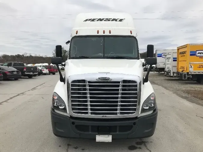 2019 Freightliner X12564ST