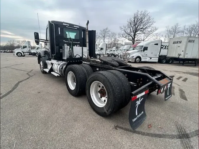 2019 Kenworth T880