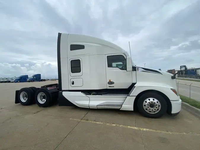 2022 KENWORTH T680