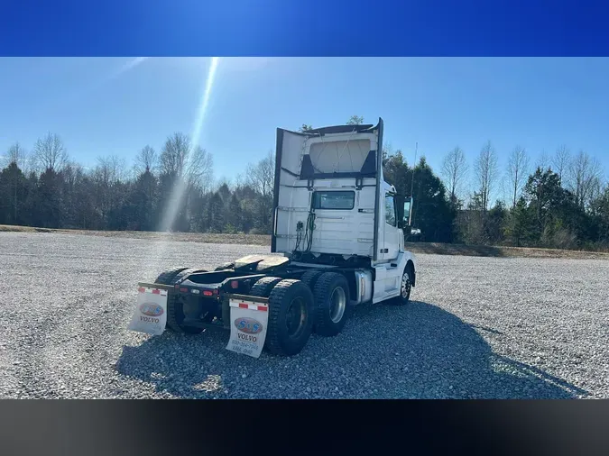 2018 Volvo VNL300