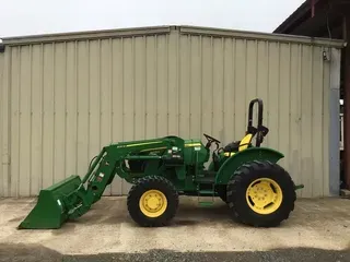 2019 John Deere 5075E