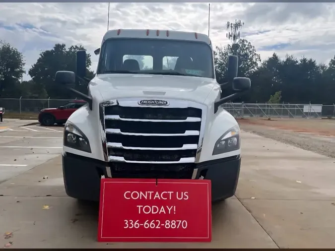 2019 FREIGHTLINER NEW CASCADIA PX12664