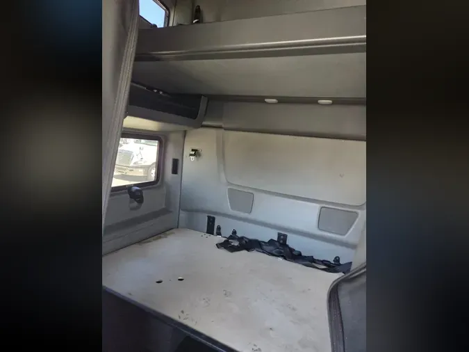 2019 NAVISTAR INTERNATIONAL LT625 SLPR CAB