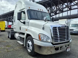 2018 FREIGHTLINER/MERCEDES CASCADIA 125