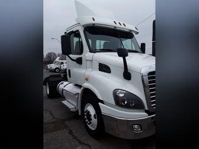 2019 FREIGHTLINER/MERCEDES CASCADIA 113