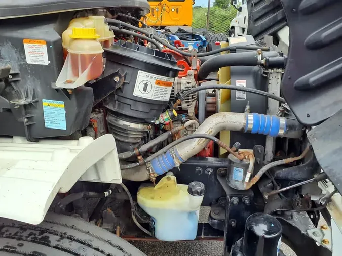 2020 FREIGHTLINER M2 106