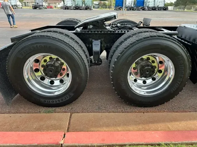 2020 FREIGHTLINER CA126