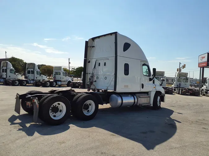 2019 FREIGHTLINER/MERCEDES CASCADIA 125