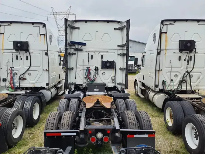 2019 FREIGHTLINER NEW CASCADIA PX12664