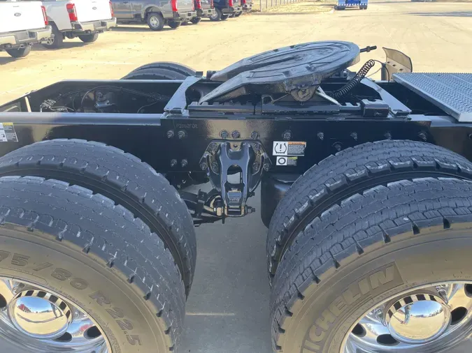 2024 Peterbilt 389292f4eb7d70628317c4f211b3e920678