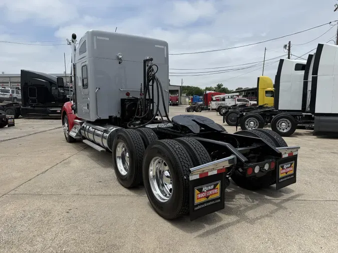 2019 Kenworth T880