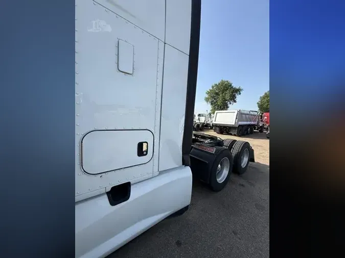 2021 KENWORTH T680