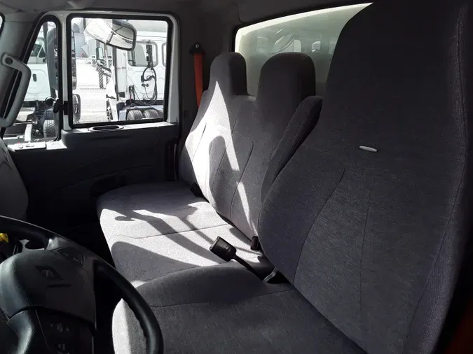 2018 NAVISTAR INTERNATIONAL 4300
