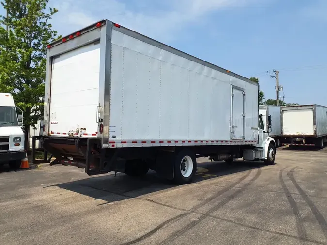 2018 FREIGHTLINER M2 106