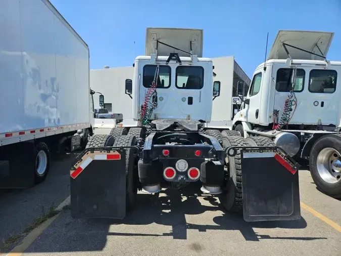 2016 FREIGHTLINER/MERCEDES CASCADIA 125