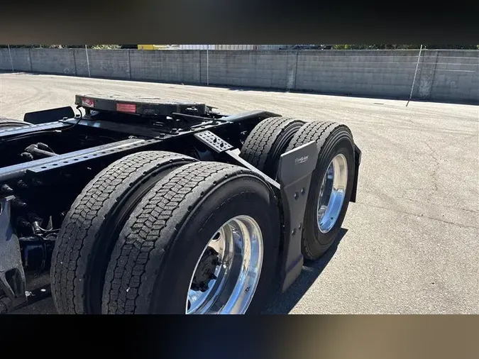 2022 INTERNATIONAL LT